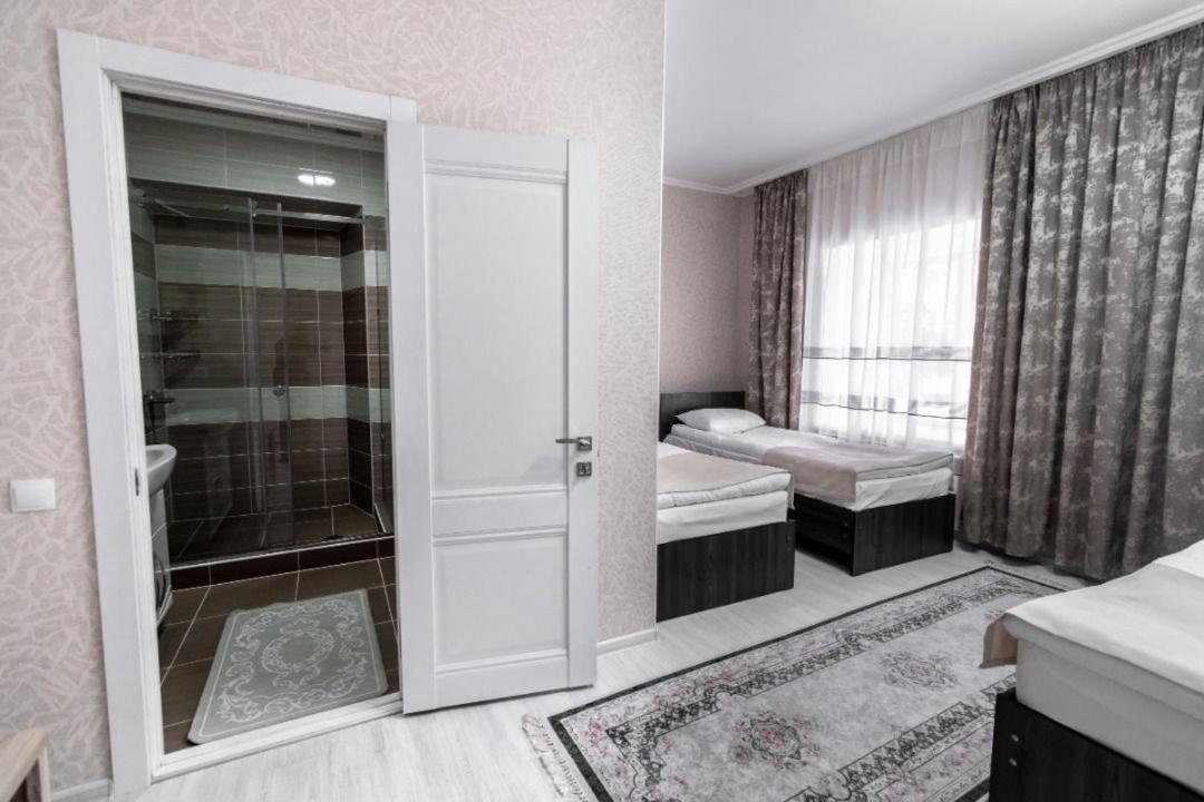 Mixx Hotel Karakol Luaran gambar