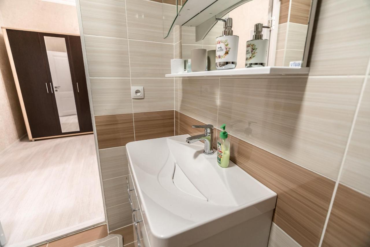 Mixx Hotel Karakol Luaran gambar