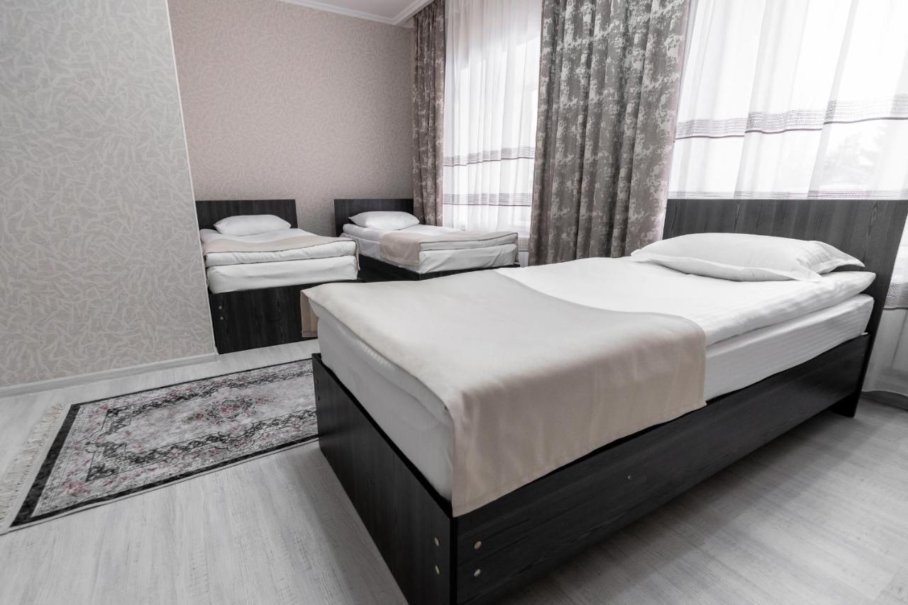 Mixx Hotel Karakol Luaran gambar