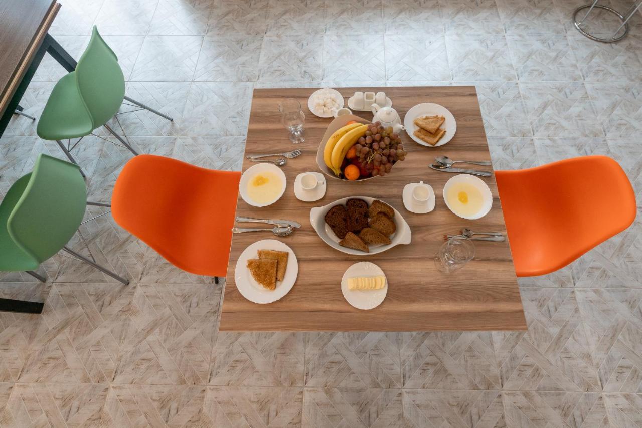 Mixx Hotel Karakol Luaran gambar